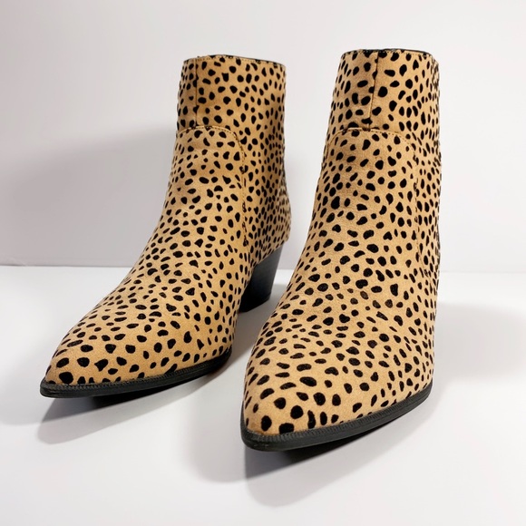 qupid cheetah booties